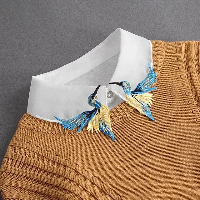 Vintage Lace Front Tie White Detachable Faux Collar