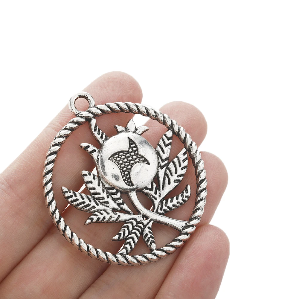 

4pcs Tibetan Silver Round Hollow Flower Zinc Alloy Charms Pendant For Diy Necklace Jewelry Making Finding 47*42mm