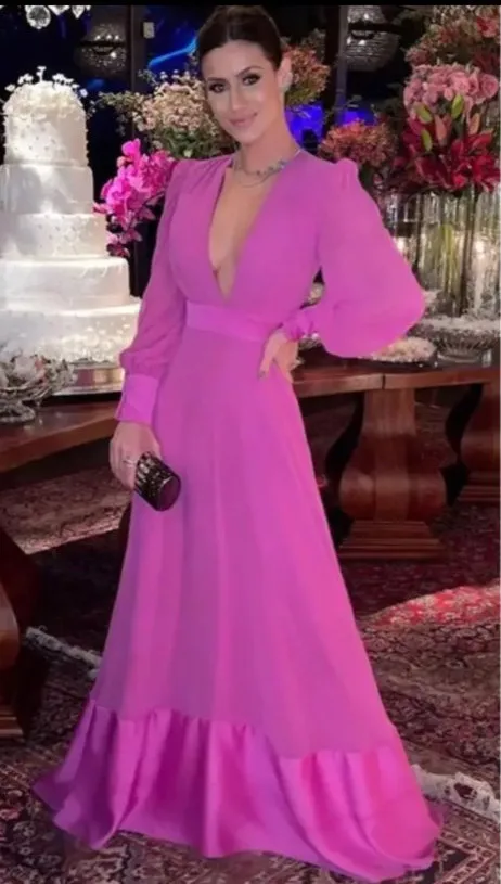 

Classy Long Sleeve Chiffon V-Neck Evening Dresses A-Line Satin Floor Length Pleated Prom Formal Party Gowns Maxi Dress for Women