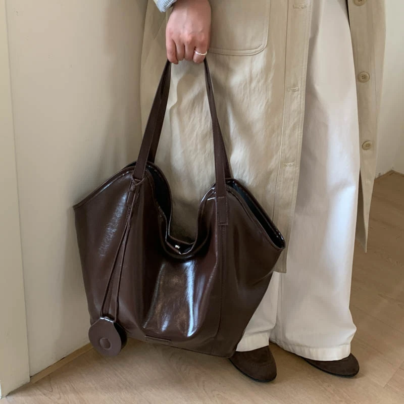 Schwarze Damentasche, große Kapazität, Umhängetaschen, hochwertige Lackleder-Handtaschen und Geldbörse, weibliche Retro-Tragetaschen, Sac a Main – Detail 16