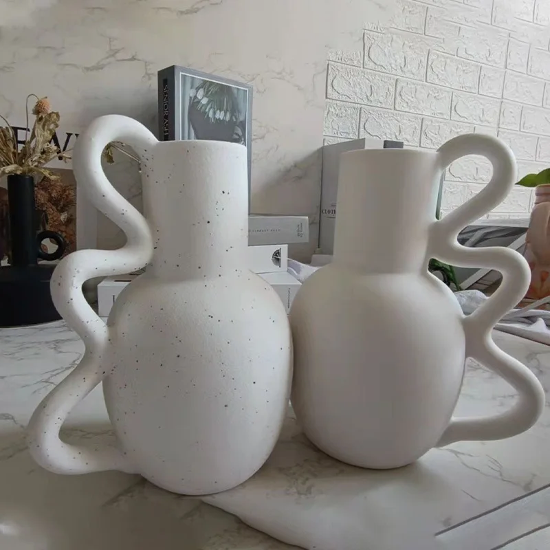 

Nordic Ceramic Vase Light Luxury Hotel Desktop Home Decoration Accessories for Living Room Esthetic Room Decor Flower Pot