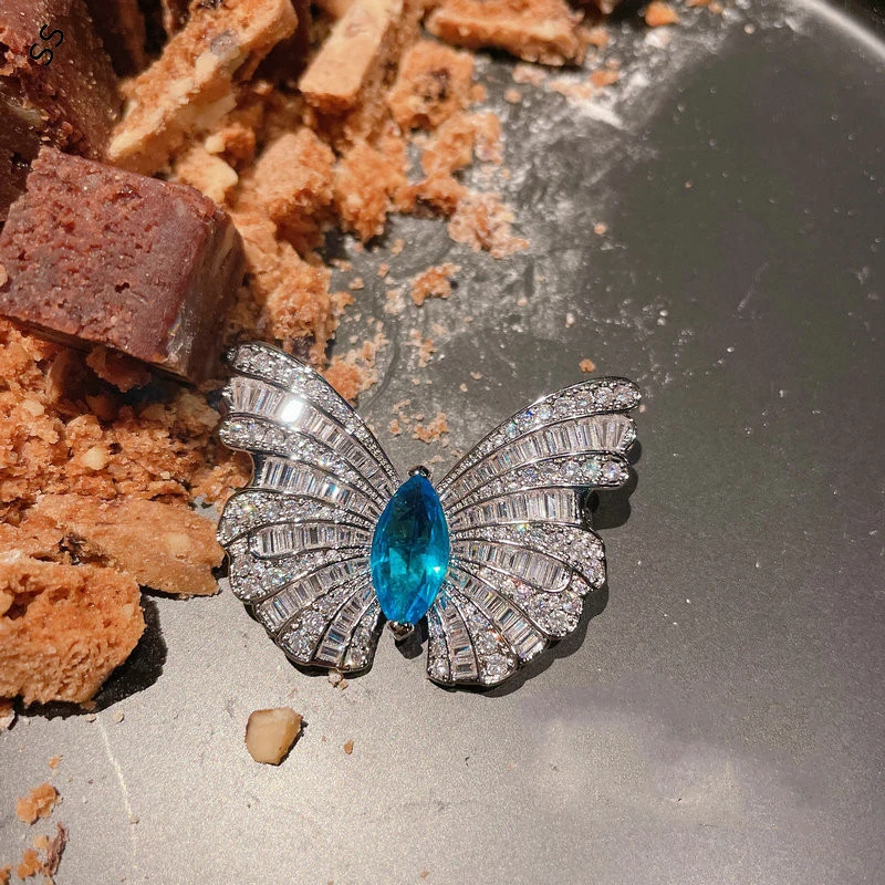 

1 Piece Butterfly Brooches for Women Exquisite Horse Eye Water Blue Zircon Gemstone Corsage Female Clothing Pin Accessories
