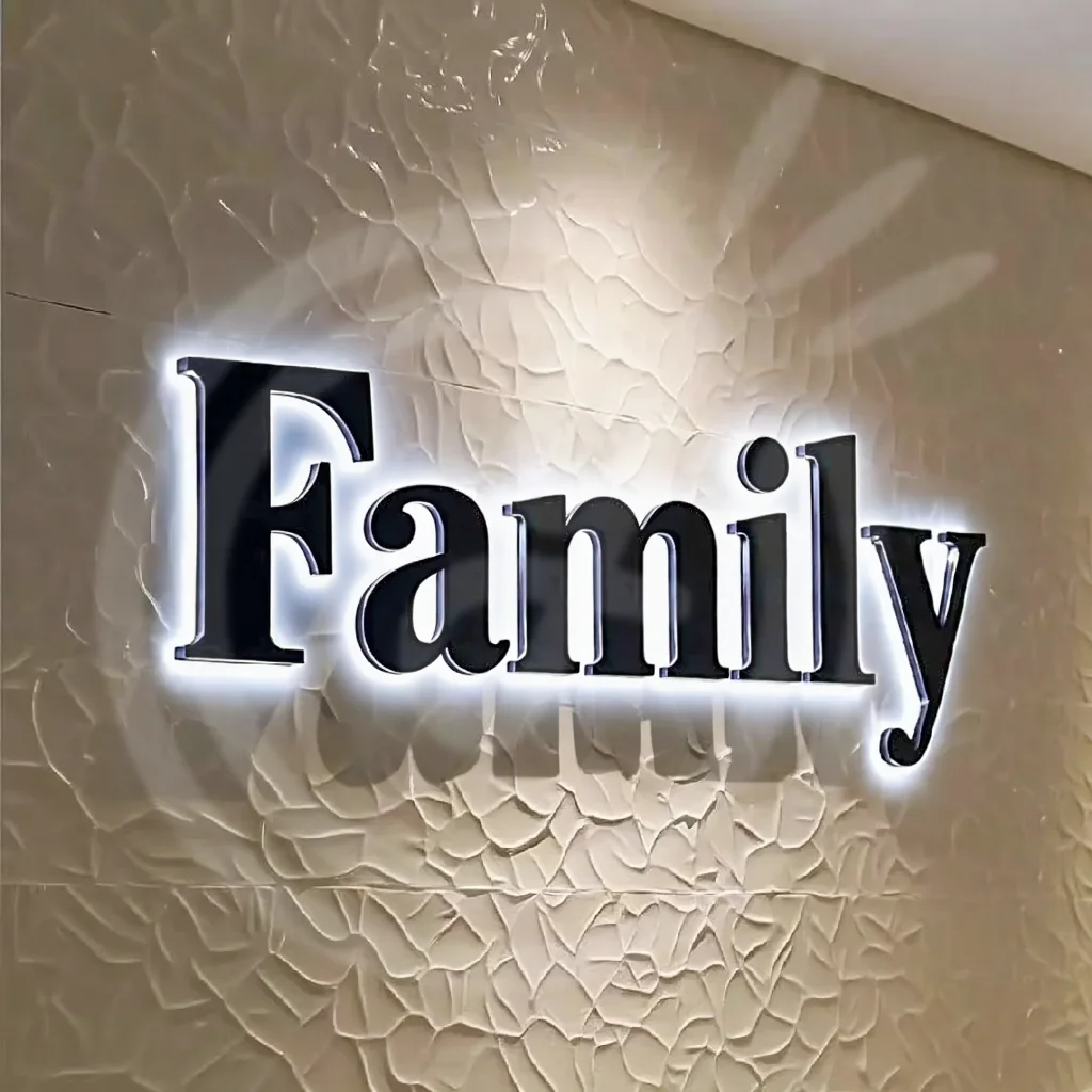 ป้ายโลโก้ติดผนังโลหะแบบกำหนดเอง ไฟ LED ตัวอักษรเรืองแสง ป้ายไฟสำหรับร้านค้าและบริษัทกลางแจ้ง ป้ายอะคริลิค 3 มิติสำหรับตกแต่งธุรกิจ 1