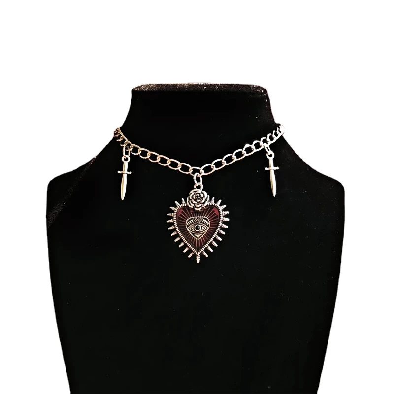 Женское ожерелье с подвеской в виде сердца готическом стиле | Украшения и