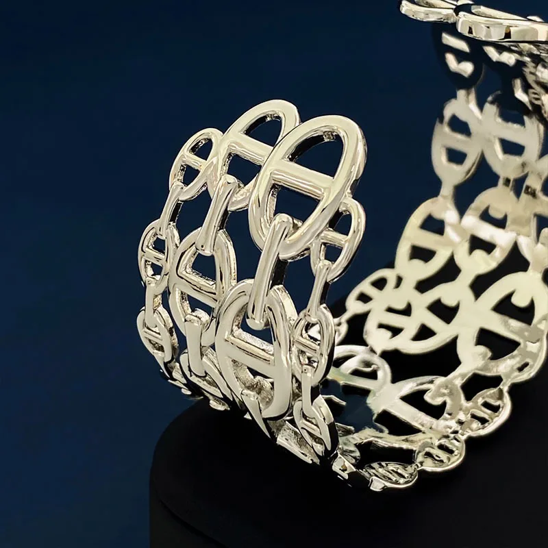 New Hollow Pig Nose Wide Edition Bracelet