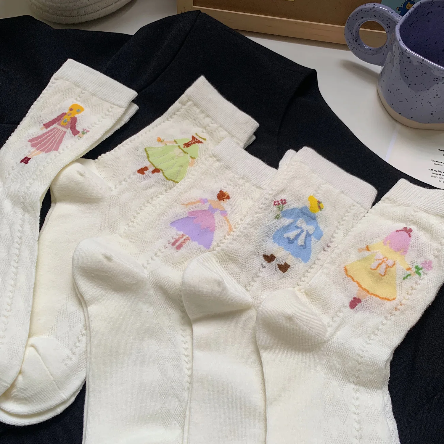 

Белые носки, женские дышащие тонкие летние сетчатые милые короткие носки Harajuku с рисунком, короткие носки средней длины для девочек, подарок