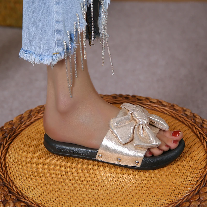 

Новинка 2024, модные свадебные тапочки, женские сандалии с открытым носком для спальни, босоножки для невесты с шелковым бантом