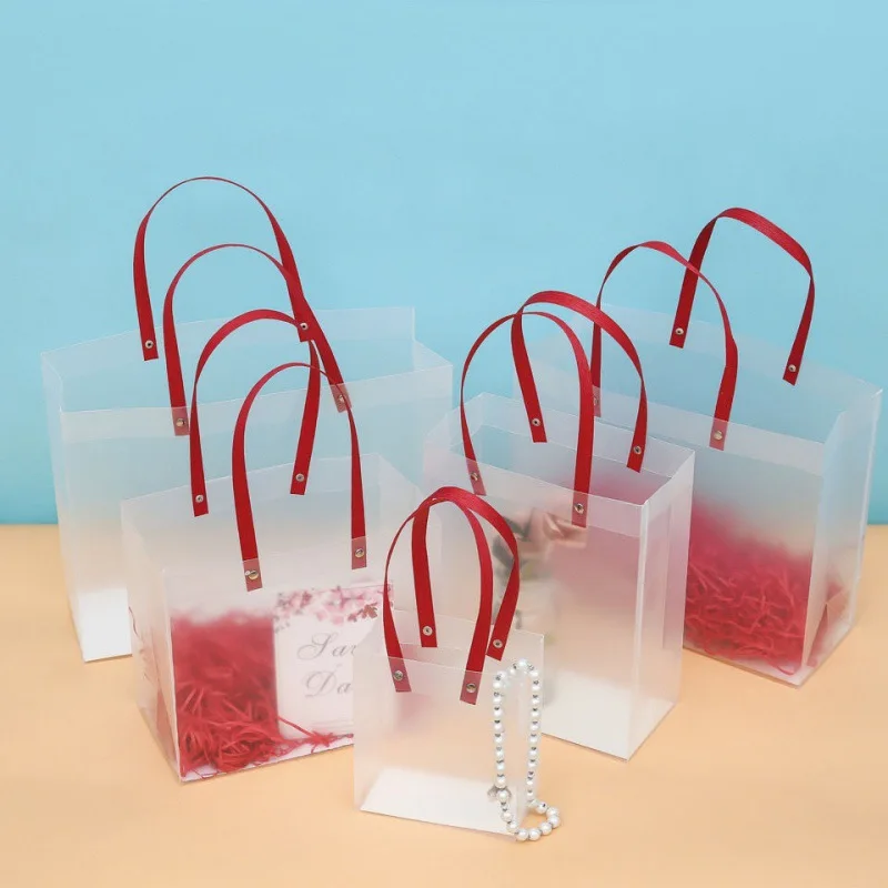 100 Teile/los PP plastiktüte Mit Rot griff PVC Transparent matt Geschenk Tasche Für Party Hochzeit Weihnachten Großhandel