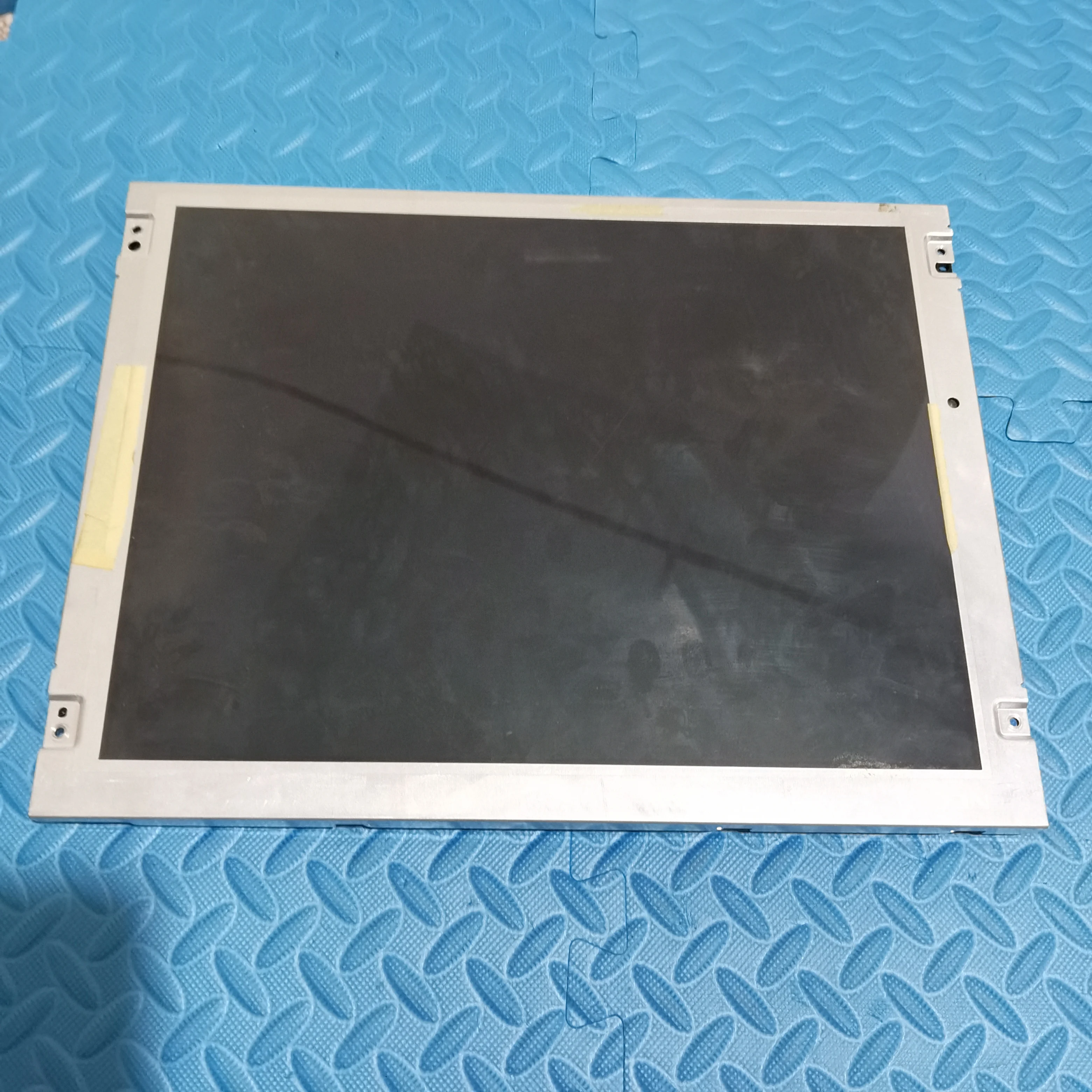 

LCD SCREEN NL10276BC30-04D