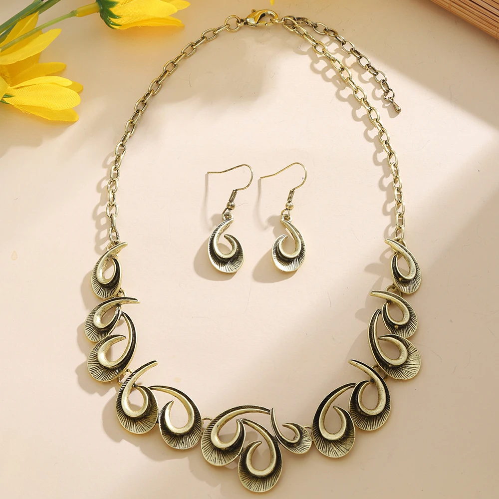 Вінтажні набори прикрас з геометричним малюнком для жінок Аксесуари Намисто та сережки кольору античного золота Щоденний подарунок на випускний вечір