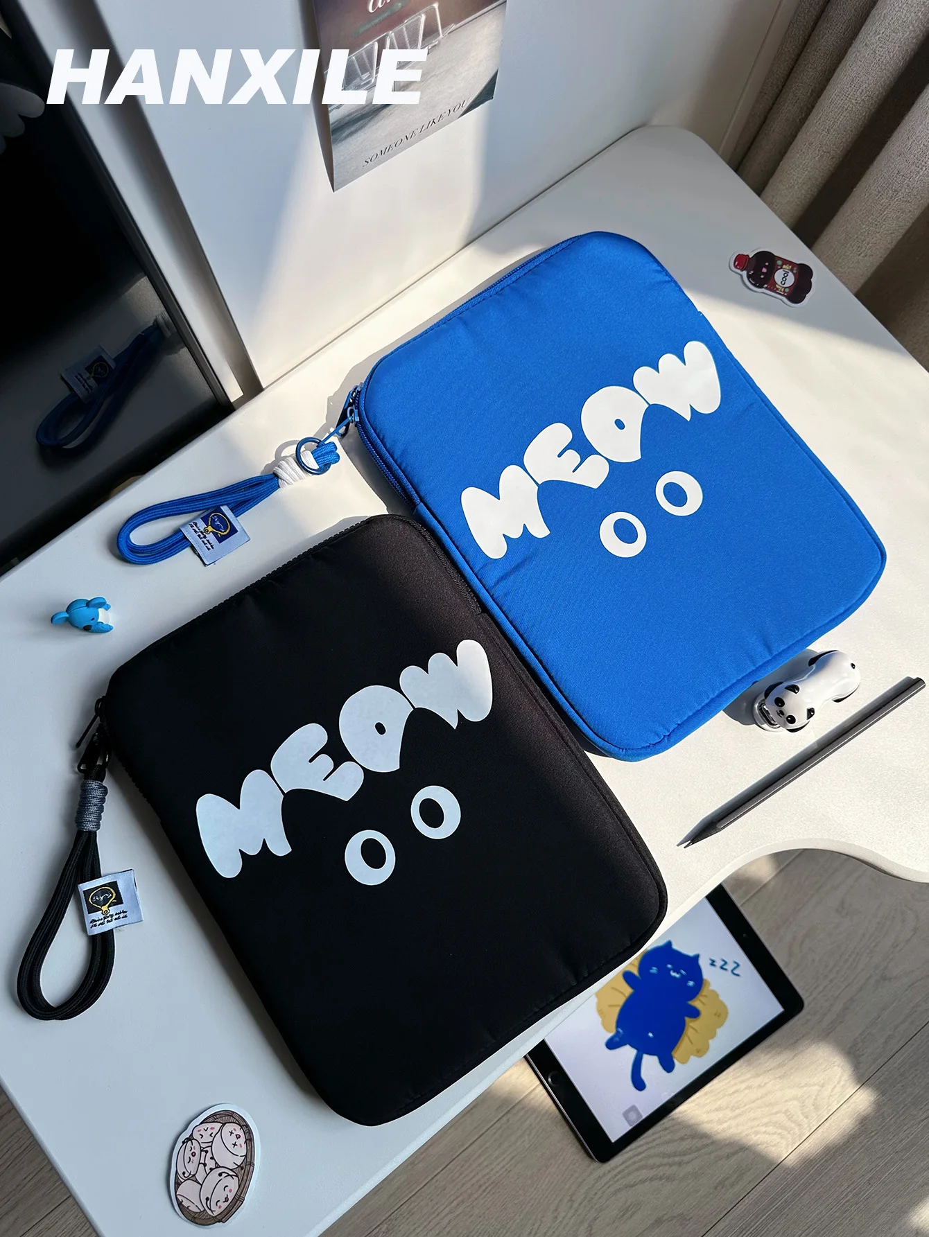 Cute Cartoon Laptop Sleeve Bag - Whimsical Design