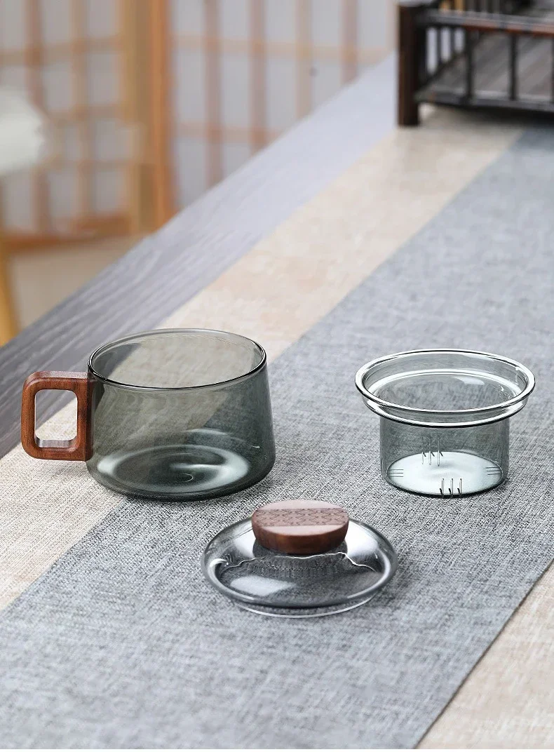 Heat Resistant Glass Tea Infuser Cup - 200ml Teacup with Wood Handle and Filter for Kung Fu Tea Set