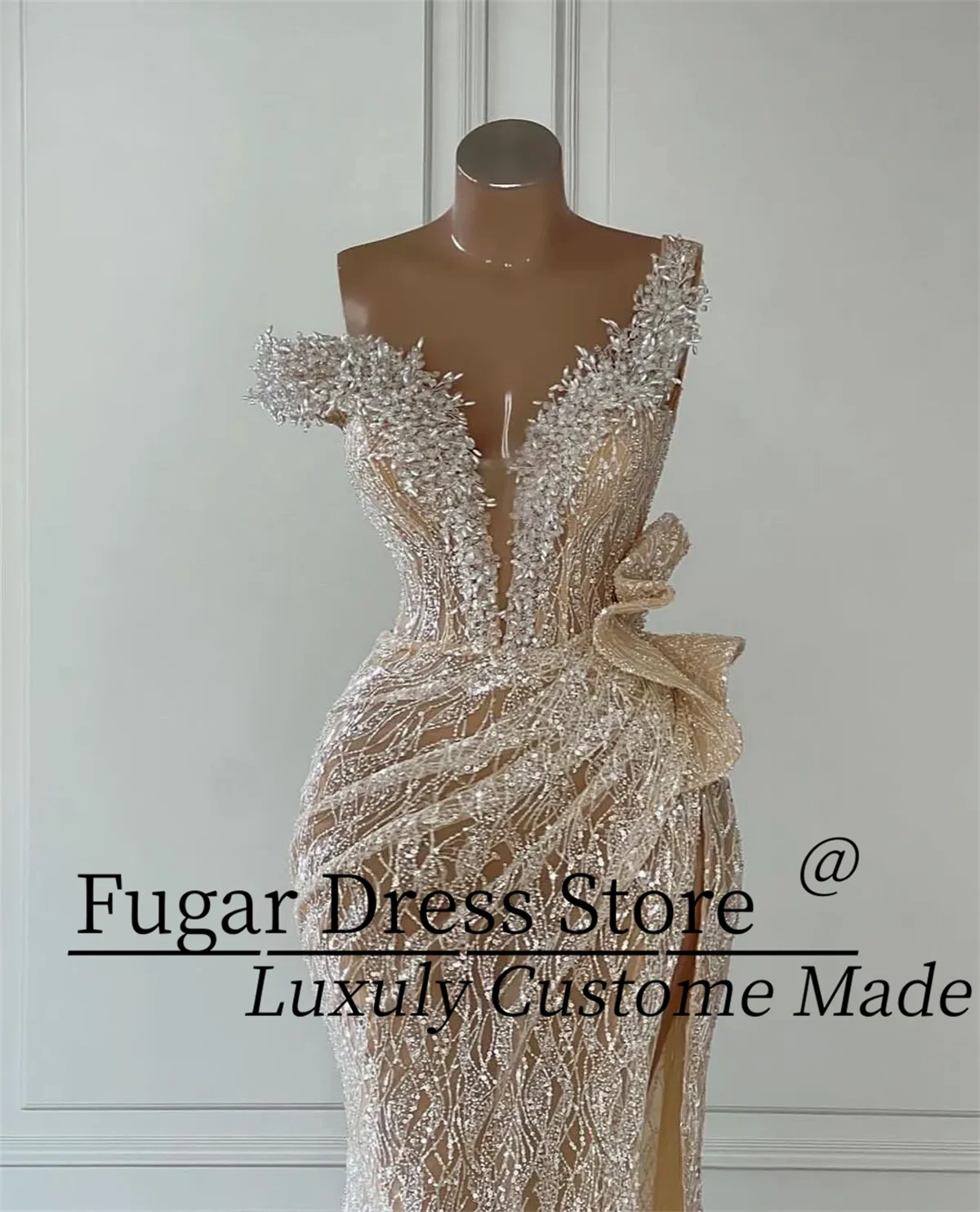 Elegant champagne mermaid sleeveless V neck beaded appliques sequins pearls floor length side slit lace prom dresses فساتين سهرة women prom dresses