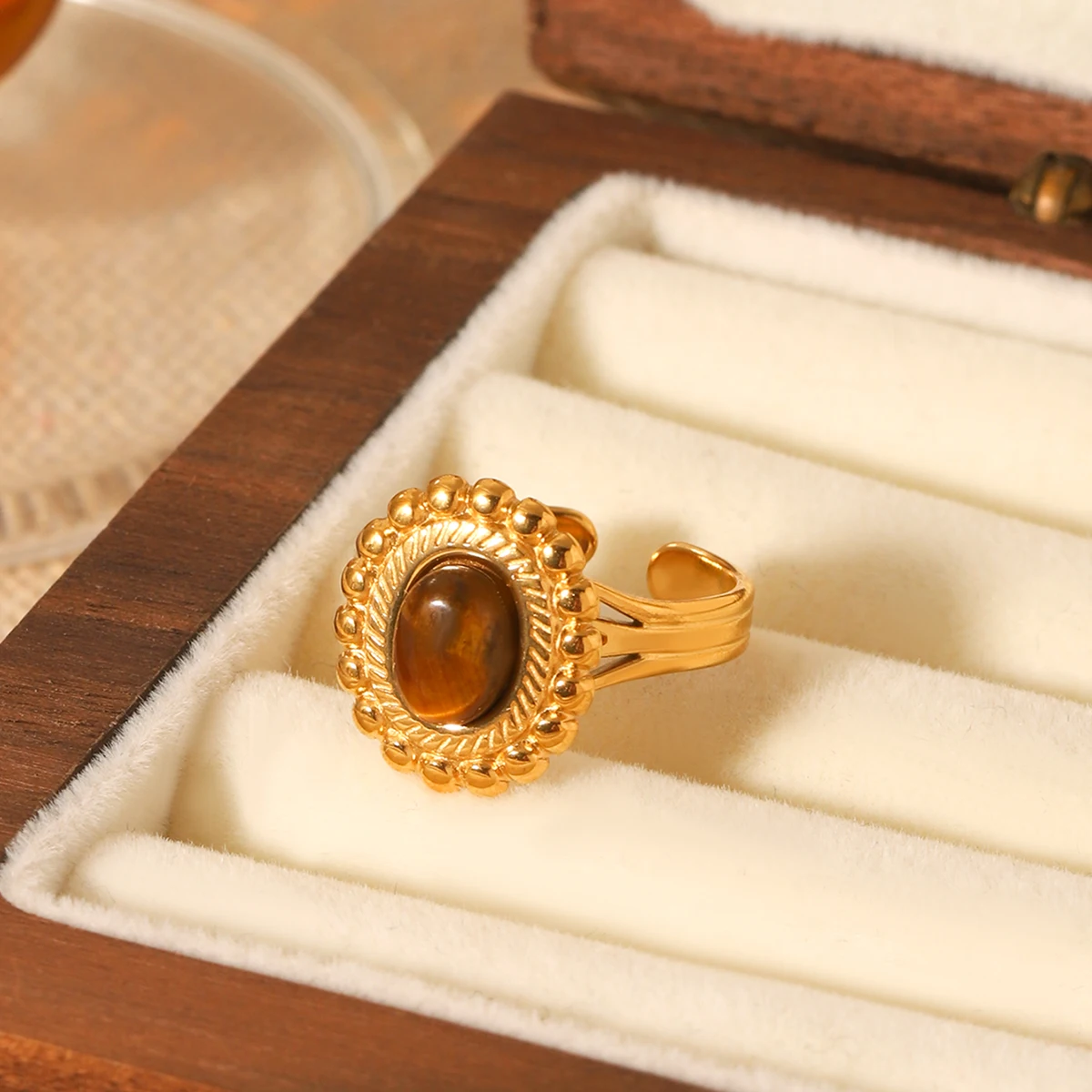Vergoldeter Edelstahlring mit Tigerauge-Stein, offener, verstellbarer Vintage-Statement-Ring für Damen, Partyschmuck, Geschenk – Detail 2