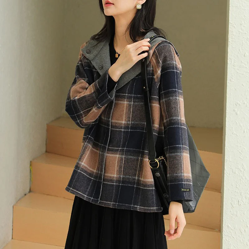 British Plaid Double-sided Wool Coats for Women 2023 Autumn Winter Jackets Hooded Woolen Temperament Raglan Sleeves Commuting jackets for women 2023 winter new fashion and casual versatile thickened and warm lamb wool spliced flare sleeves loose coat