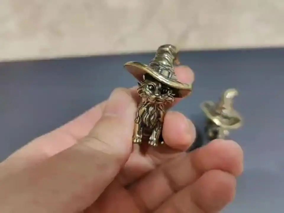 Статуэтка ведьмы-кошки из меди