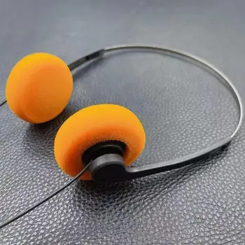 Cuffie con ferretto musica Mp3 Walkman sentimenti retrò cuffie portatili cablate piccole oggetti di scena per foto di moda sportiva