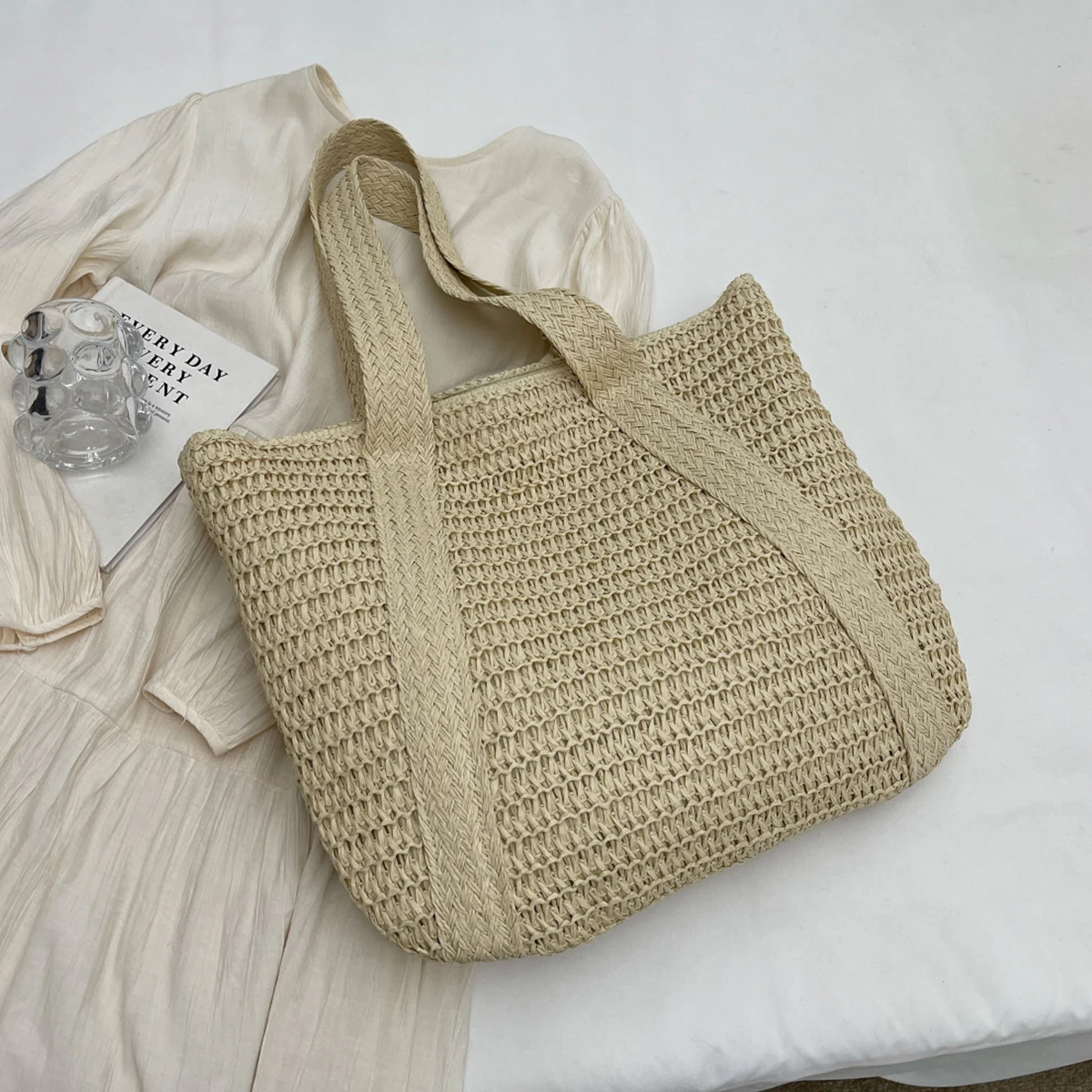 Large-Capacity Woven Straw Bag for Women 2025 New Casual Versatile One-Shoulder Vegetable Basket Bag Seaside Vacation Beach Bag Going Abroad Work Clothing Shopping Shopping Bag