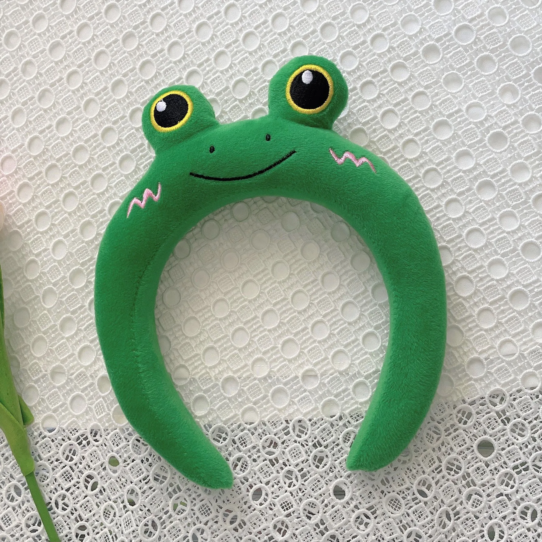 thumbnail image 1 of Banda para el pelo de rana de peluche de Anime Miniso Sanrio Keroppi Stitch, banda para la cabeza antideslizante, paquete de pinzas para el pelo a presión, juguetes de regalo de cumpleaños, 1 of 5