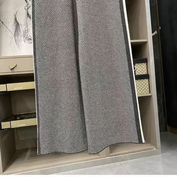 Pantalon taille haute chevron