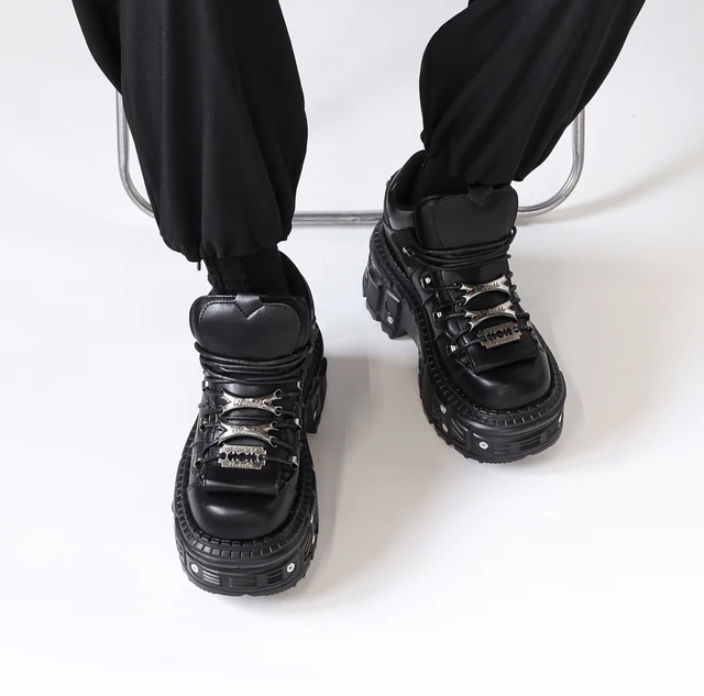 2025 New Punk Style Women Shoes Lace-up Heel Height 6CM Platform Shoes Woman Gothic Ankle Rock Boots Metal Decor Woman Sneakers 6