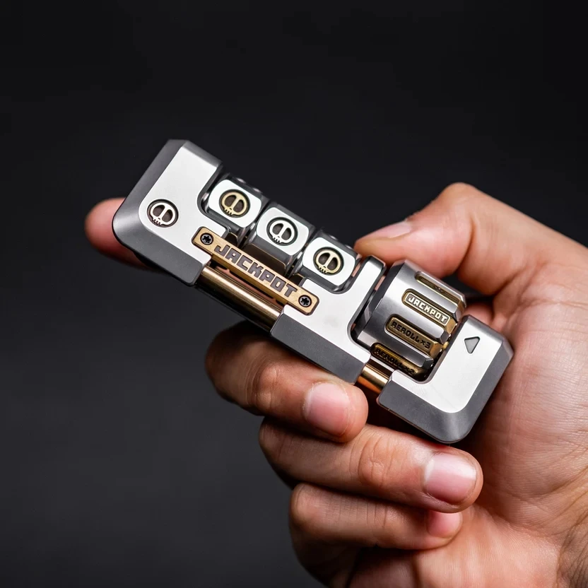 LAUTIE ハンドヘルドペンダントジャックポットスロットマシンフィ