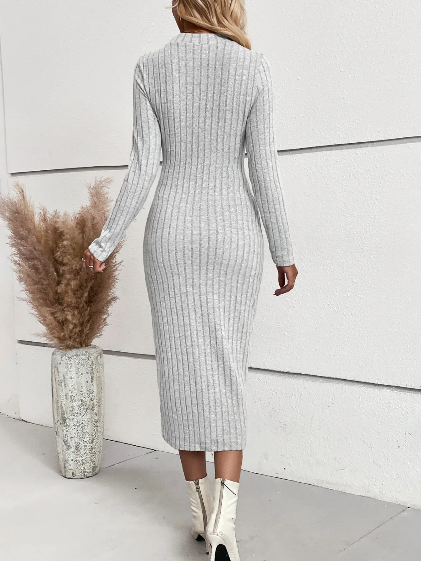 New Spring Autumn and Winter Women's Round Neck Long-sleeved Skirt Knitted Jacquard Slim-fitting Sexy Hip-wrapped Retro Dress