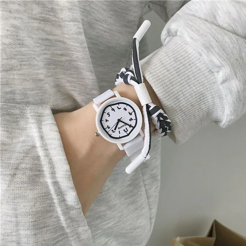 Quartz Watch Unicorn Watch Boys Girls Middle And High School Students Simple Waterproof Retro Forest Fresh Versatile