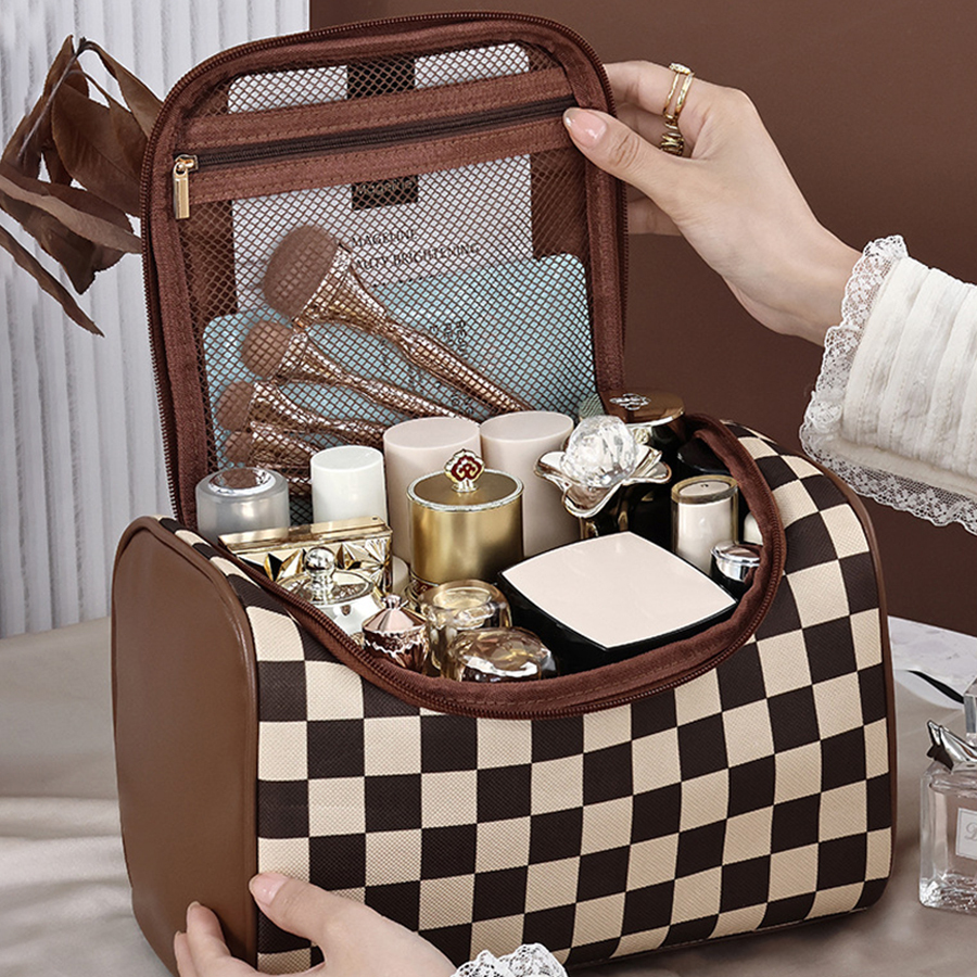 Maillard Checkerboard Toiletry Bag for Cosmetics and Storage