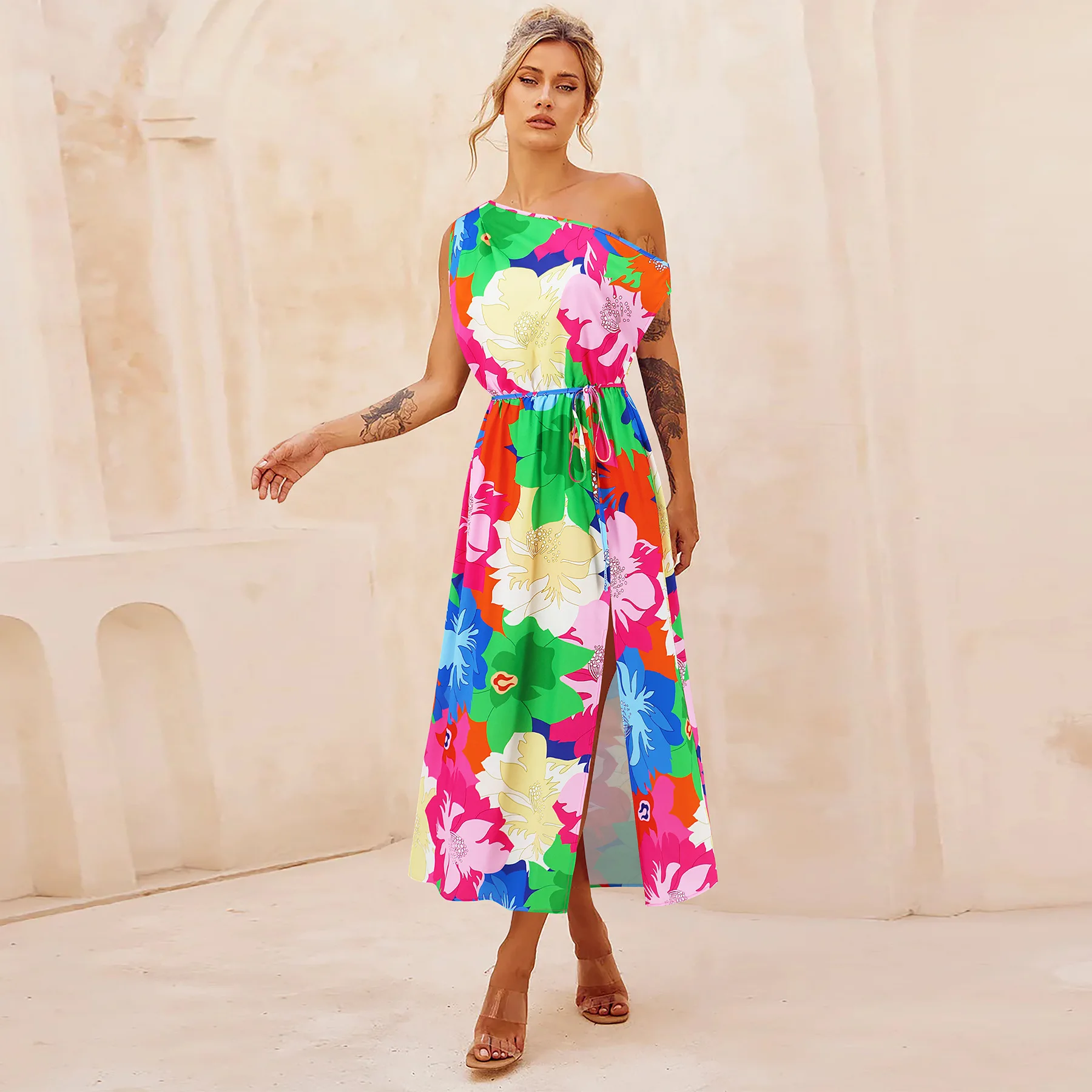 Рисунок 3 - Женское приталенное платье с поясом