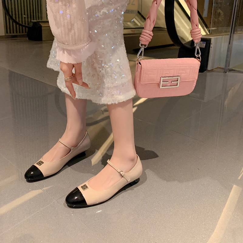 

Spring Designer Women's Shoes Patent Leather French Retro Color Blocking Buckle Kitten and Mary Jane Shoes Women Singles Shoes