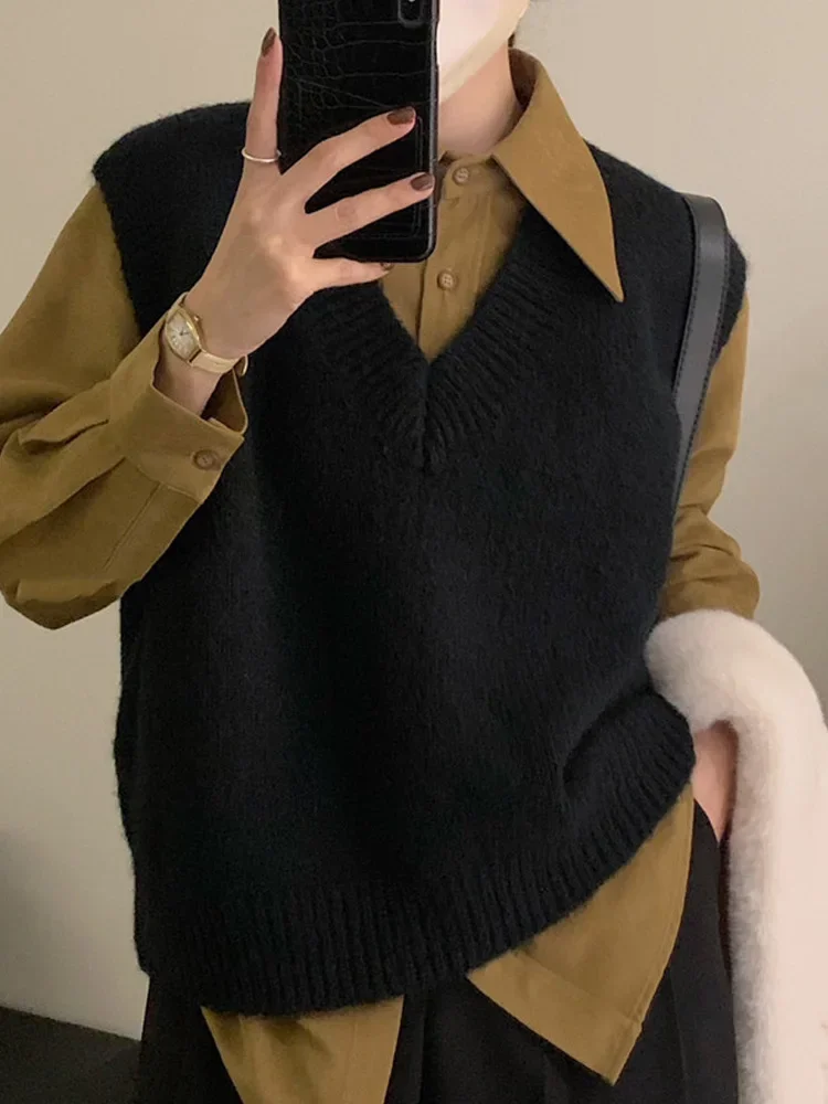 New Autumn and Winter Women's V-neck Solid Color Pullover Sweater Vest Sleeveless Casual Loose and Versatile Women's Knitted Top