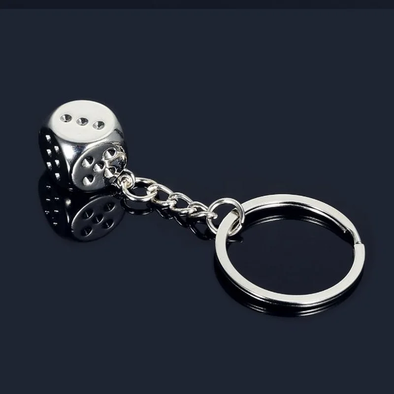 Criativo Metal Dice Shape Keychain para Homens e Mulheres, Liga Chaveiro, Chaveiro do carro, Decoração do saco, Modelo de Personalidade