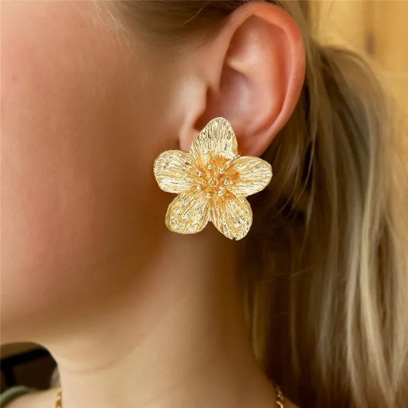 thumbnail image 1 of Punk Vintage Metal Petal Flower Stud Earrings for Women Girls Trend Goth Geometric Piercing Earring Jewelry Gifts, 1 of 3