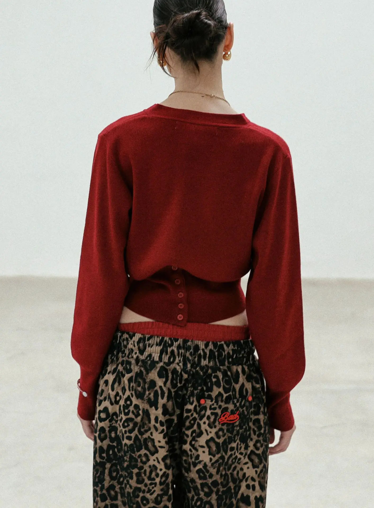 Badblood solid color V-neck sweater retro lazy style knitted cardigan embroidered short jacket for women 2