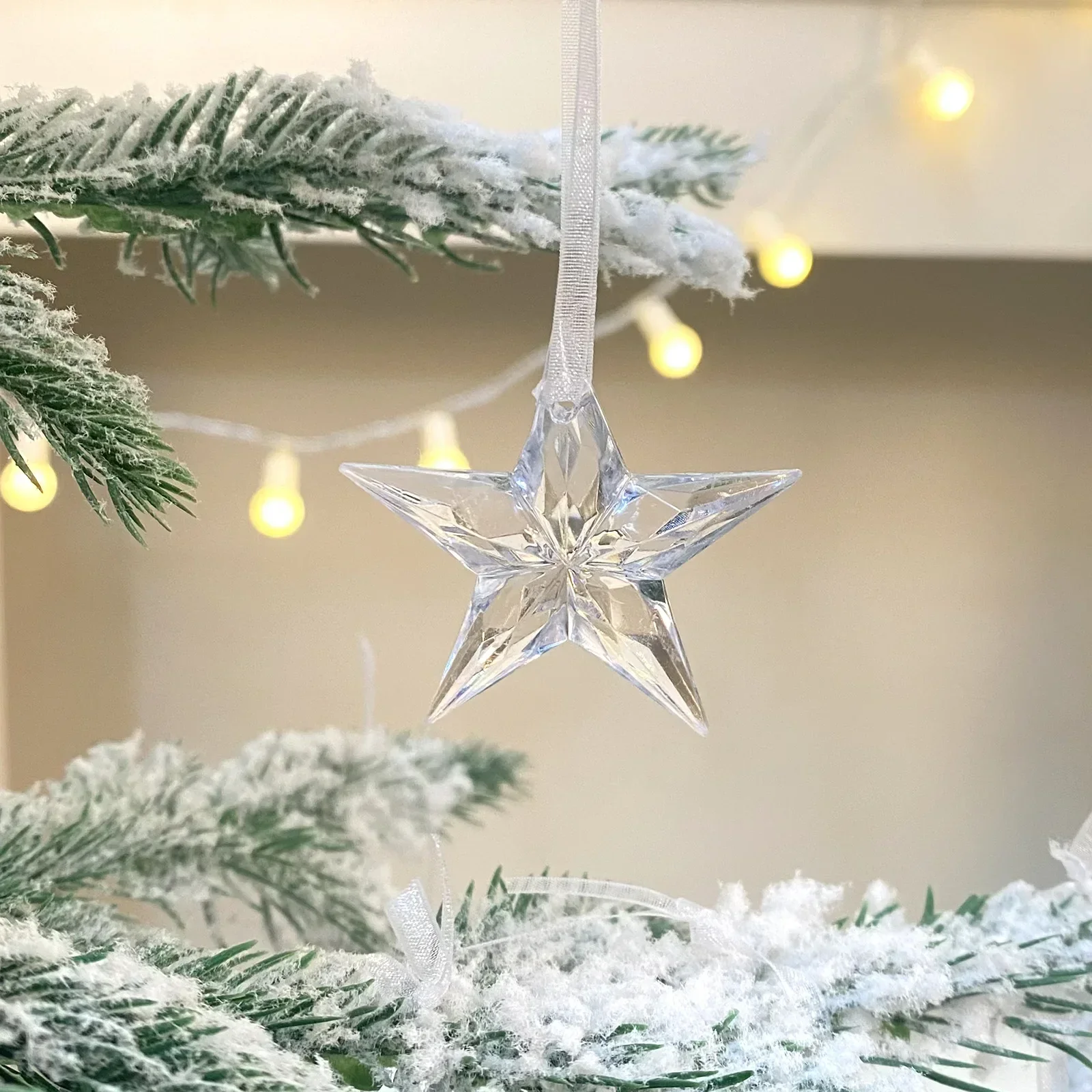 thumbnail image 1 of Colgantes de copos de nieve acrílicos con forma de carámbano, adornos de cristal transparente para Navidad, colgantes para árbol de Navidad, decoración para fiestas en el hogar, Año Nuevo, 1 of 5