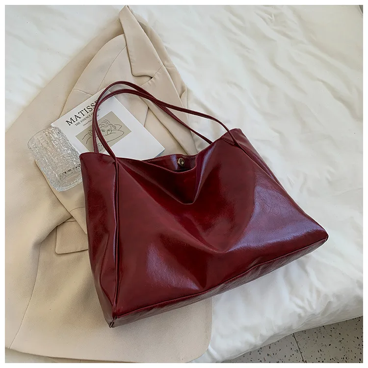 thumbnail image 1 of Bolso de mano para mujer, primavera y verano 2024, nuevo bolso de hombro de cuero suave de gran capacidad japonés y coreano, bolso de mano informal retro, 1 of 5