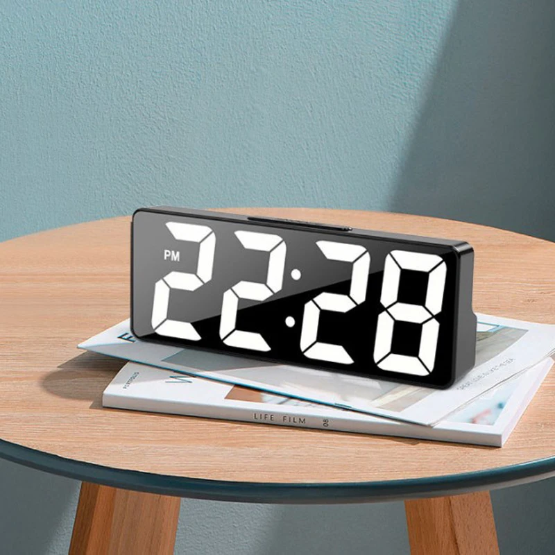 Digital alarm clock Multi-function Temperature Date Alarm Snooze Sound control Night mode 12/24H LED Desk clock