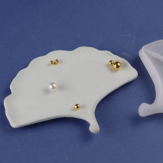 DIY Ginkgo Leaf Storage Plaster Tray Maple Leaf Shaped Jewelry Storage Dish Silicone Mold for Handmade Gift Concrete Resin Mould silicone mold