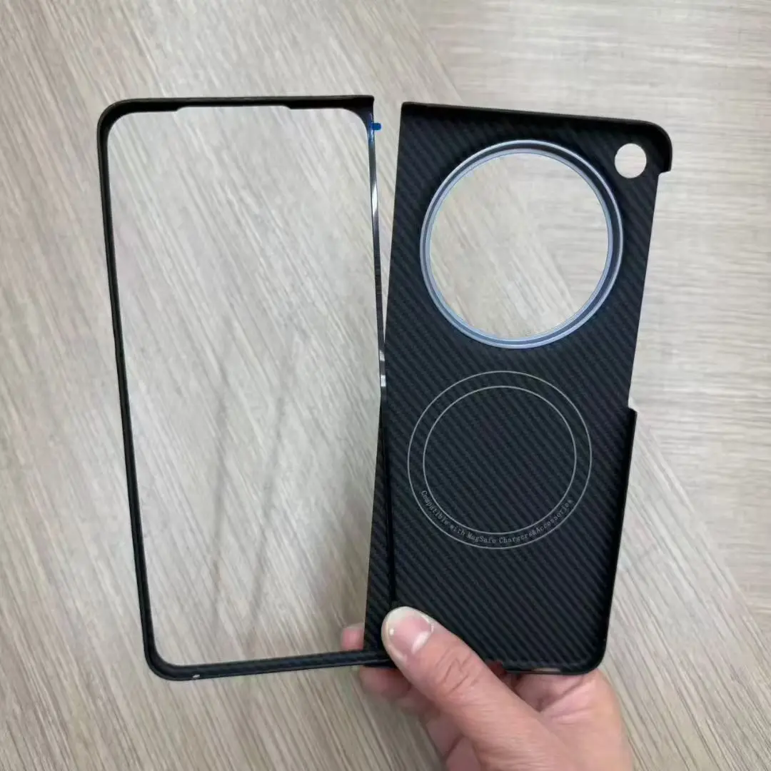 Ultra-Thin Aramid Fiber Kevlar Carbon Case with MagSafe Compatibility