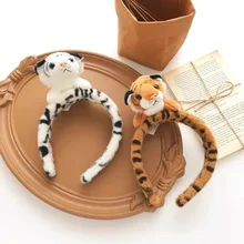 

Korean Style Cartoon Tigger Headband Female Model Cute Tiger Doll Washing Face Hairpin Photo Show Adult kids Headwear