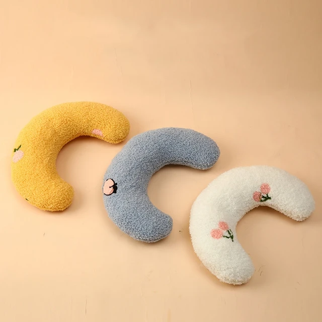 Pet Little Pillow Fashion Neck Protector Deep Sleep Puppy Kitten U-Shaped Pillow Dog Cat Headrest Sleeping Pillow Pet Supplies 2