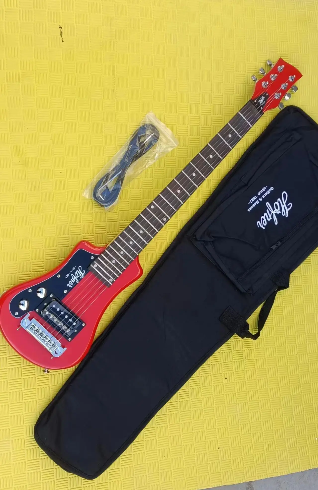 Portable Mini Electric Guitar for Travel,Professional Guitar,Left Handed, Red, Professional String Musical Instrument, Cr