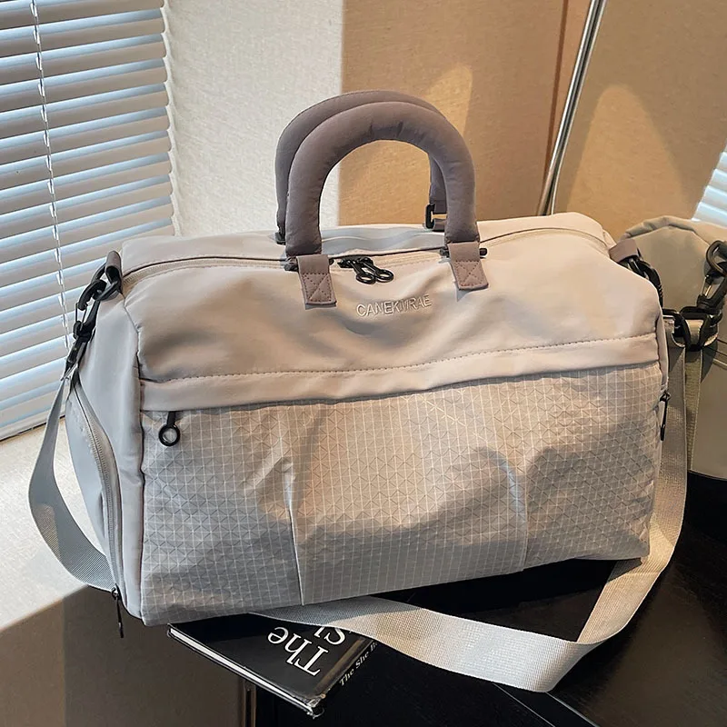 Borsa da viaggio per donna, borsa leggera multifunzionale a tracolla per sport, fitness e yoga, borsa per bagagli asciutti e bagnati di grande capacità - immagine 2