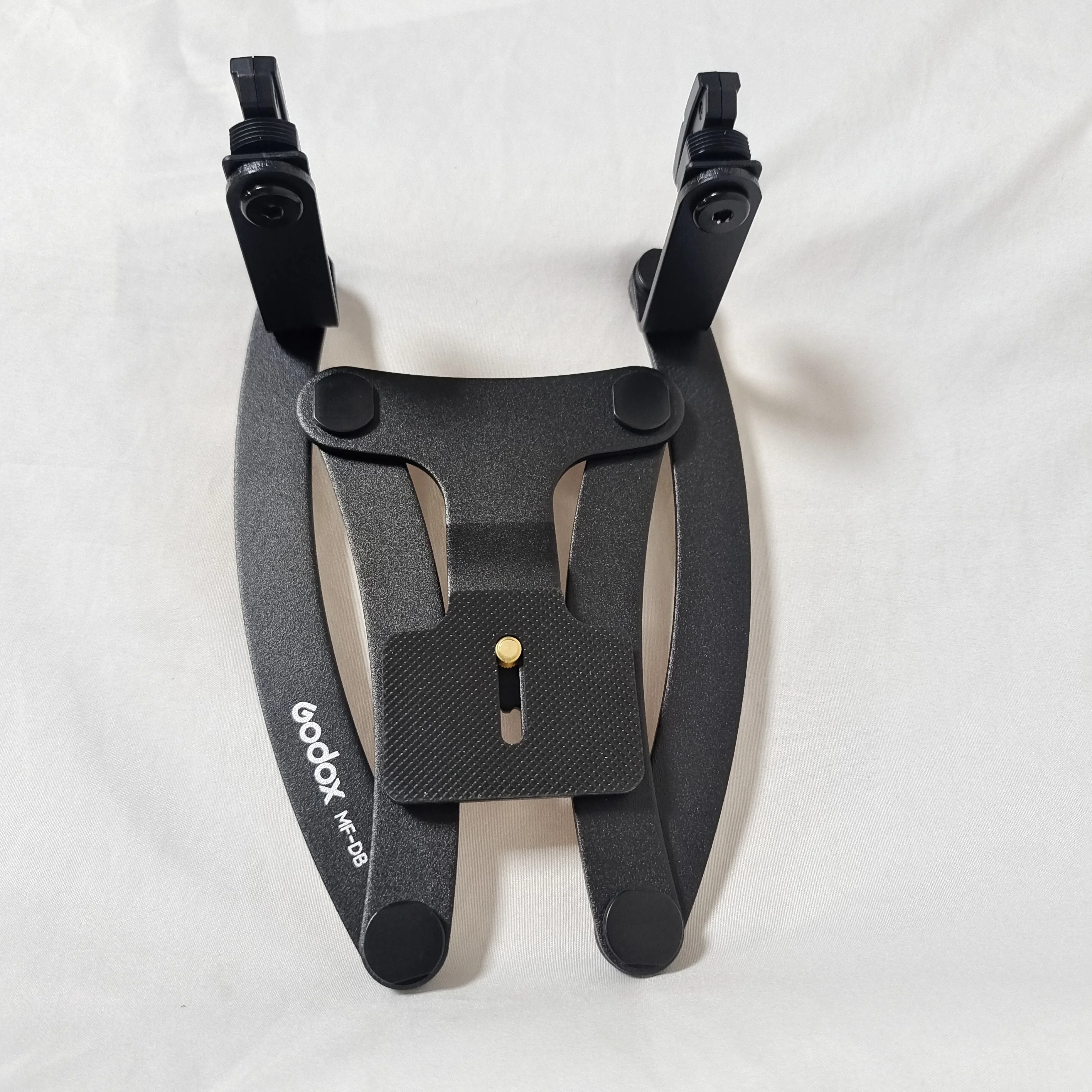 Description Picture 3 of itemGodox MF-DB Dual Head Bracket Flash Support for MF12 Flash Insect Macro Photography Accessories for Nikon/ Iconic Brand DSLR Cameras