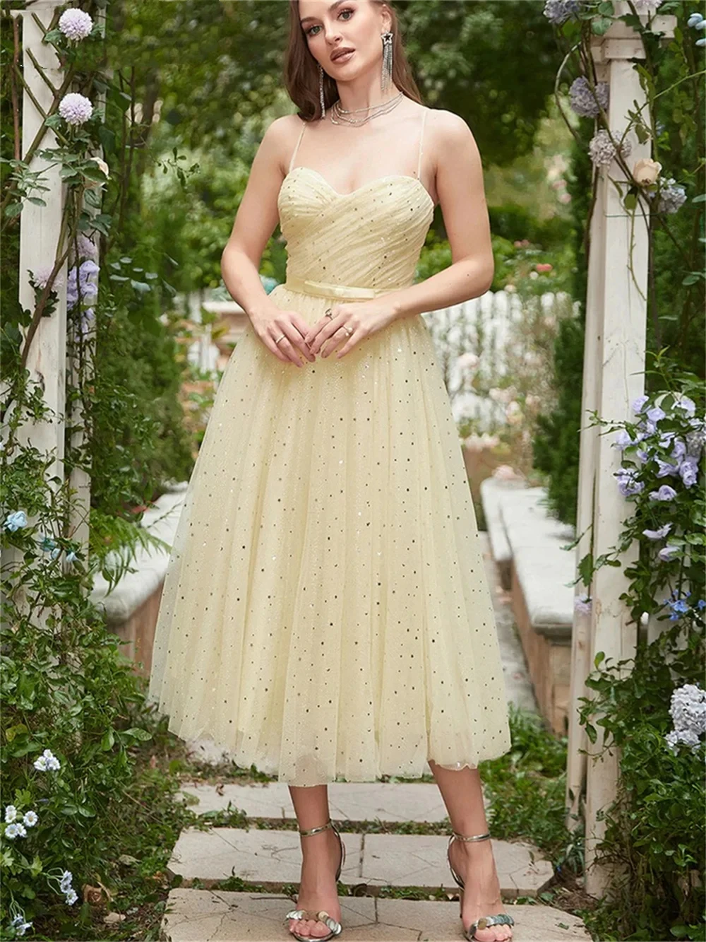 

Elegant 2024 Simple Evening Dress Sweetheart Spaghetti Strap A-Line New Party Prom Gowns Zipper Pleat Vestidos De Fiesta D10302