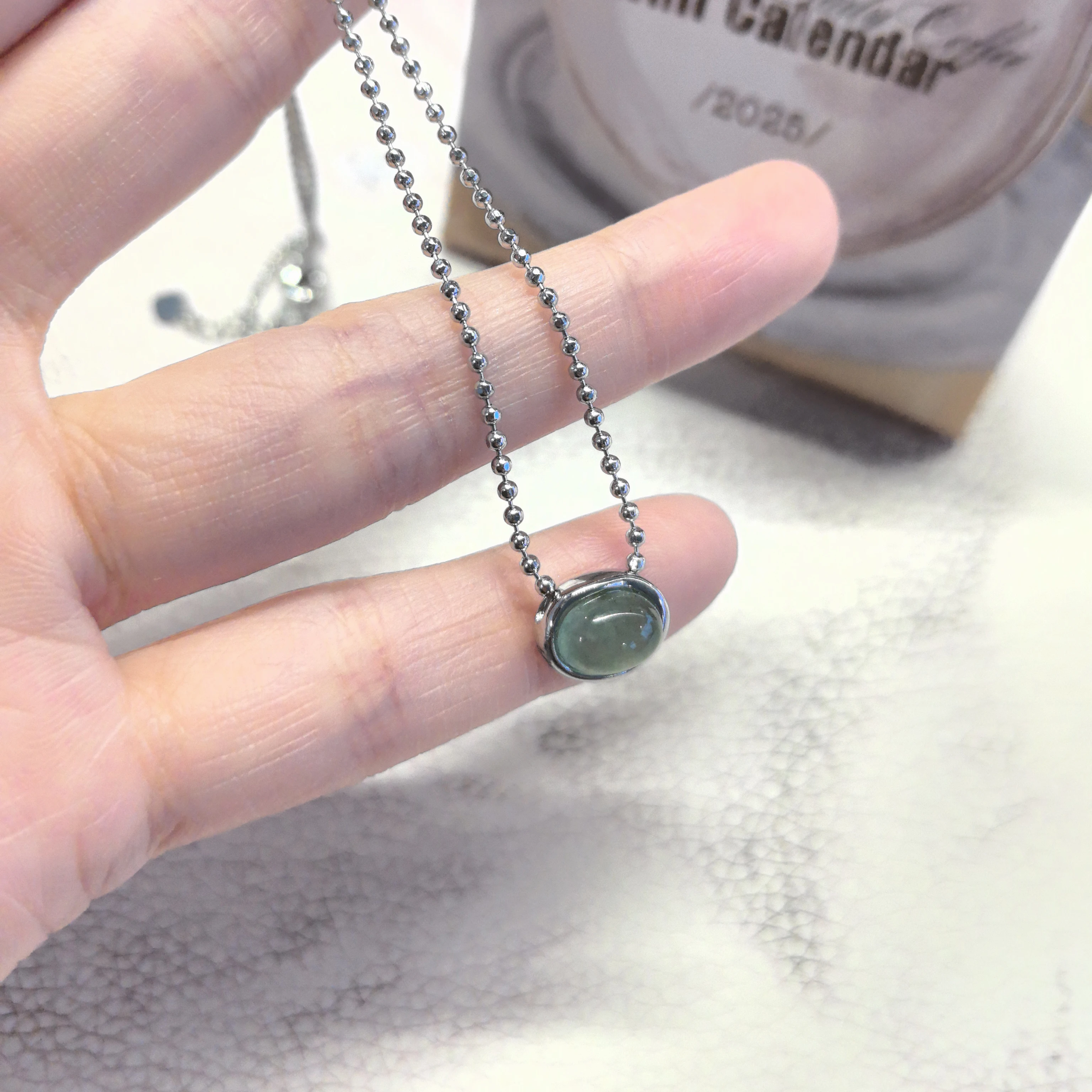 Halskette aus 925er-Sterlingsilber, grün, blau, unregelmäßiger Anhänger, eleganter Halsband für Frauen und Mädchen, Schmuck, Geschenk, Dropshipping, Großhandel – Detail 2