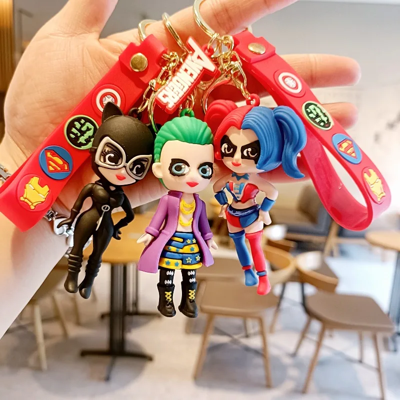 ダイワマンキーホルダー Marvel legend Anime Superheroes Harley Quinn Wonder Woman Catwoman