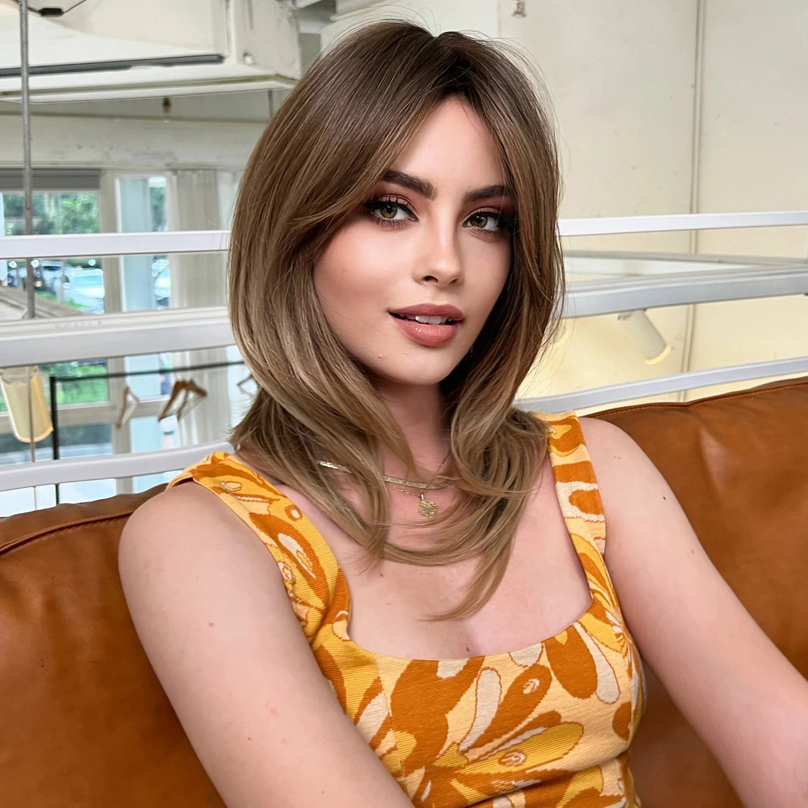 HENRY MARGU Ombre Brown Layered Synthetic Wigs for Women Shoulder Length Natural Straight Wigs with Bangs Heat Resistant Daily