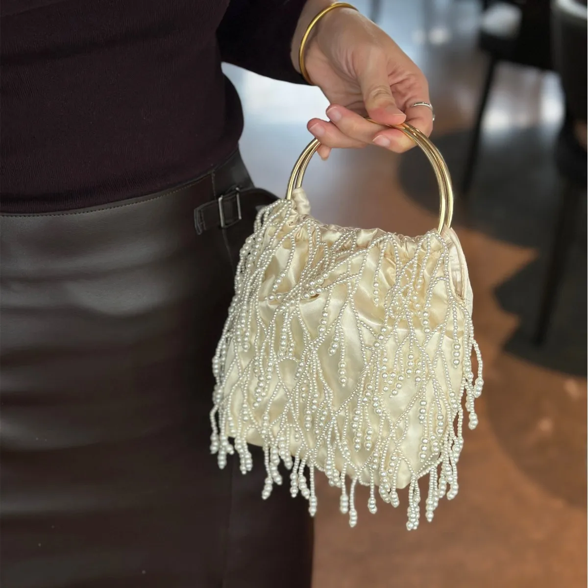 Women's Hand Woven Beaded Pearl Evening Bag Luxury Design Irregular Fringe Silk Satin Underarm Bag Party Wedding Clutches Female